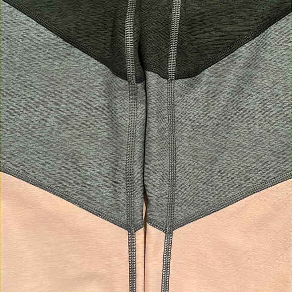 Outdoor Voices Springs 7/8 Legging Hunter Green Colorblock - Picture 4 of 5